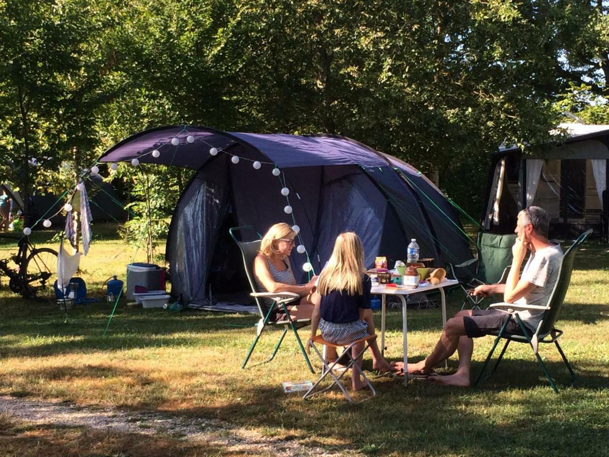 Camping Les Arbois Otel Montjay  Dış mekan fotoğraf